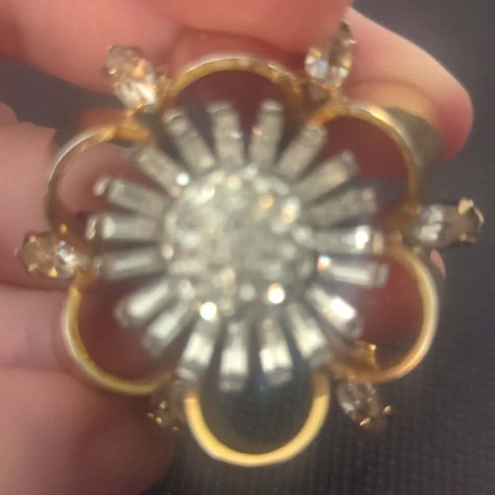 Vintage Mid century Kramer Brooch